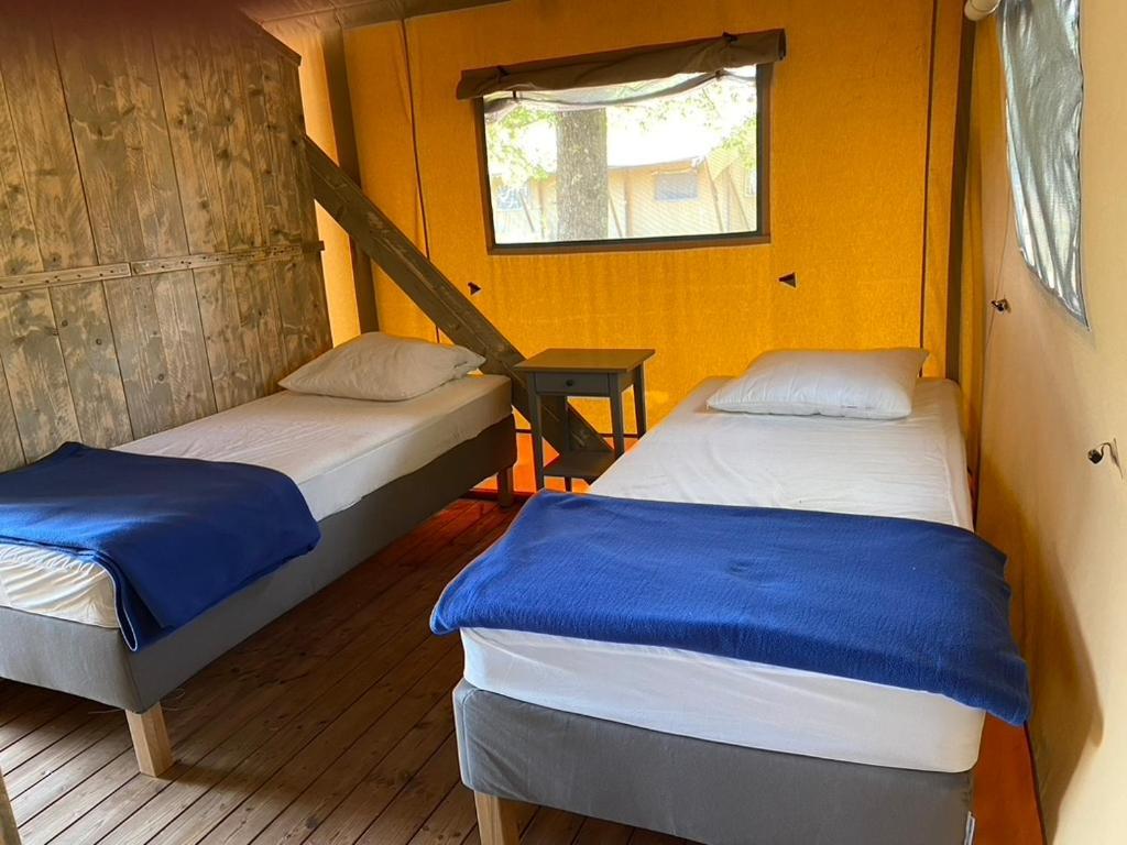Camping La Kahute - Tente Lodge Au Coeur De La Foret Carcans Bagian luar foto