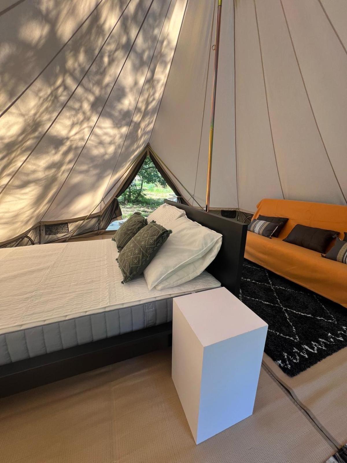 Camping La Kahute - Tente Lodge Au Coeur De La Foret Carcans Bagian luar foto