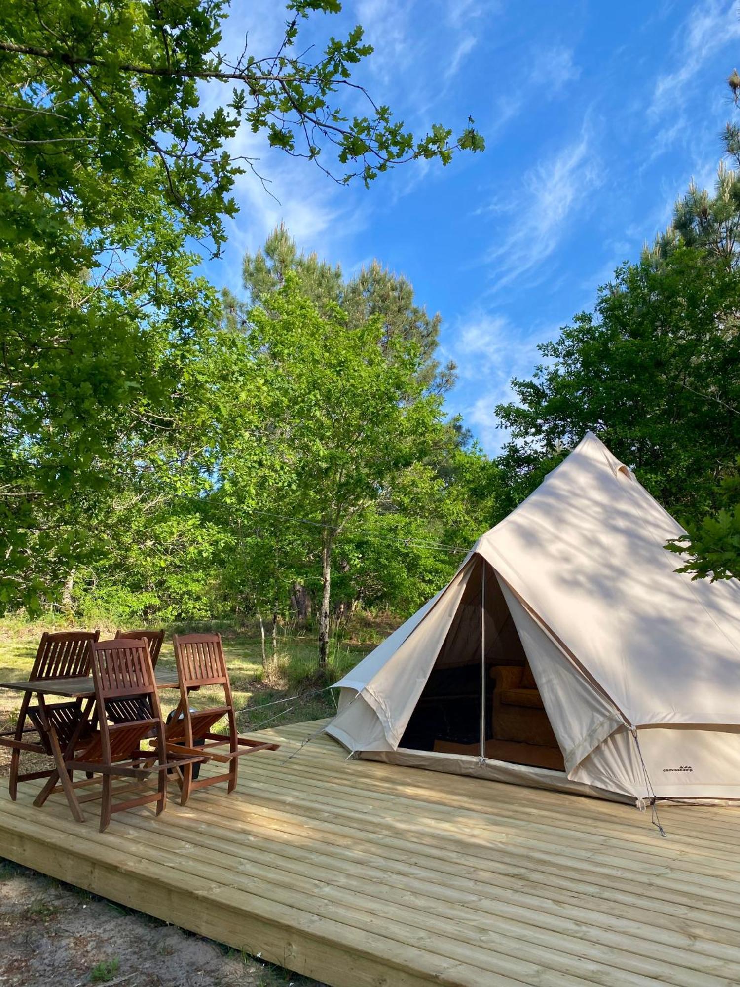 Camping La Kahute - Tente Lodge Au Coeur De La Foret Carcans Bagian luar foto