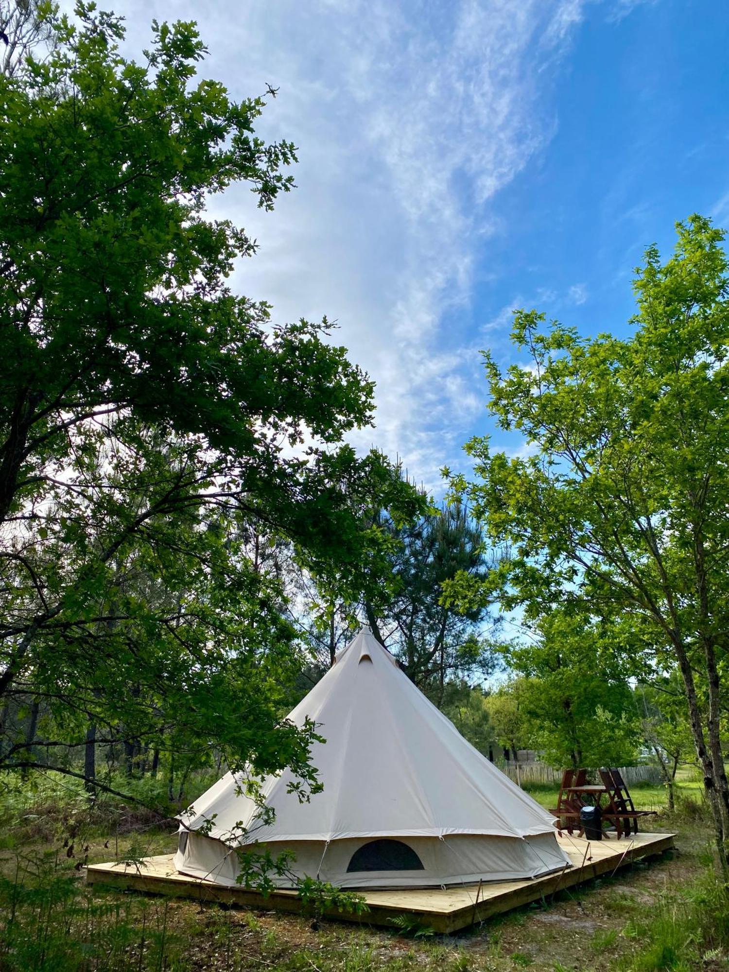 Camping La Kahute - Tente Lodge Au Coeur De La Foret Carcans Bagian luar foto