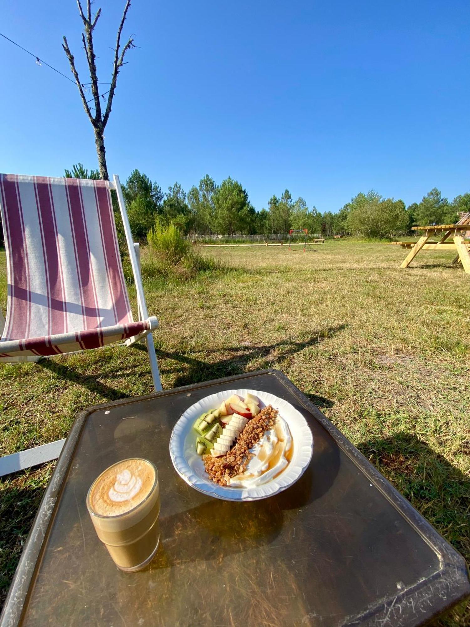 Camping La Kahute - Tente Lodge Au Coeur De La Foret Carcans Bagian luar foto