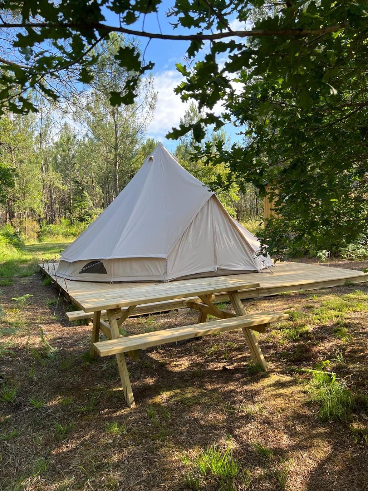 Camping La Kahute - Tente Lodge Au Coeur De La Foret Carcans Bagian luar foto