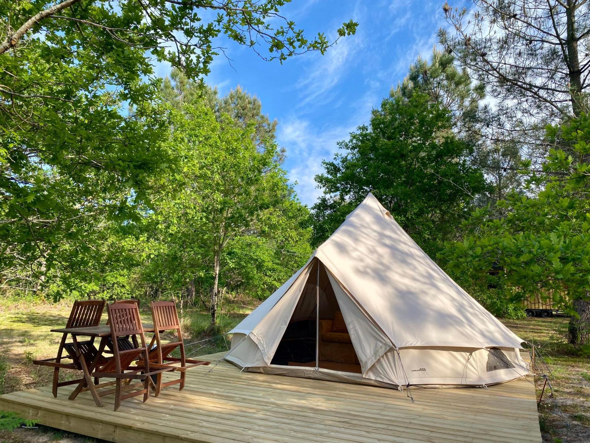 Camping La Kahute - Tente Lodge Au Coeur De La Foret Carcans Bagian luar foto